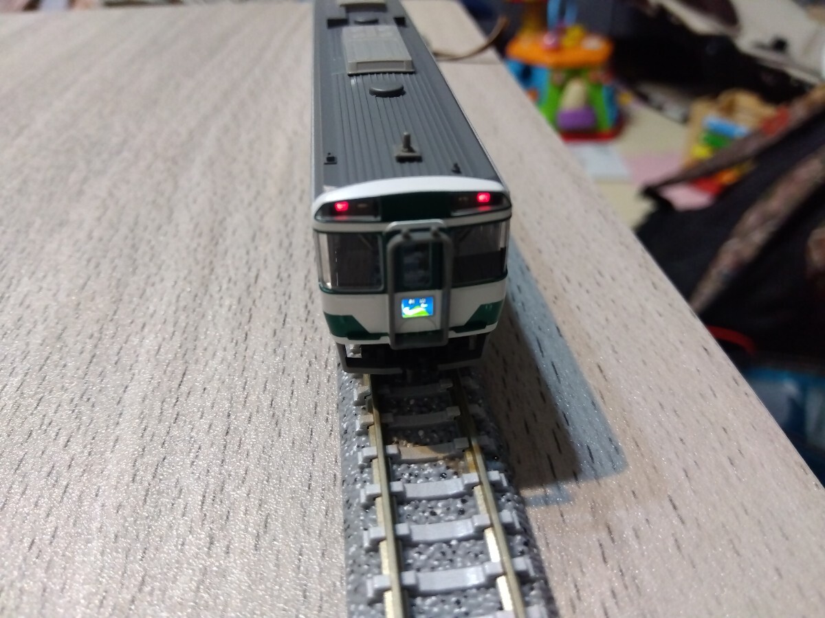 TOMIX キハ185系 ディーゼルカー 復活国鉄色 キハ185-18 トレーラー車両化 ライト点灯良好 梱包後に定形外郵便かゆうパケットにて発送 JR TOMIX キハ185系 キハ185系特急ディーゼルカー(復活国鉄色) Nゲージ 98087（鉄道模型&frasl;ディーゼル車）★TY729