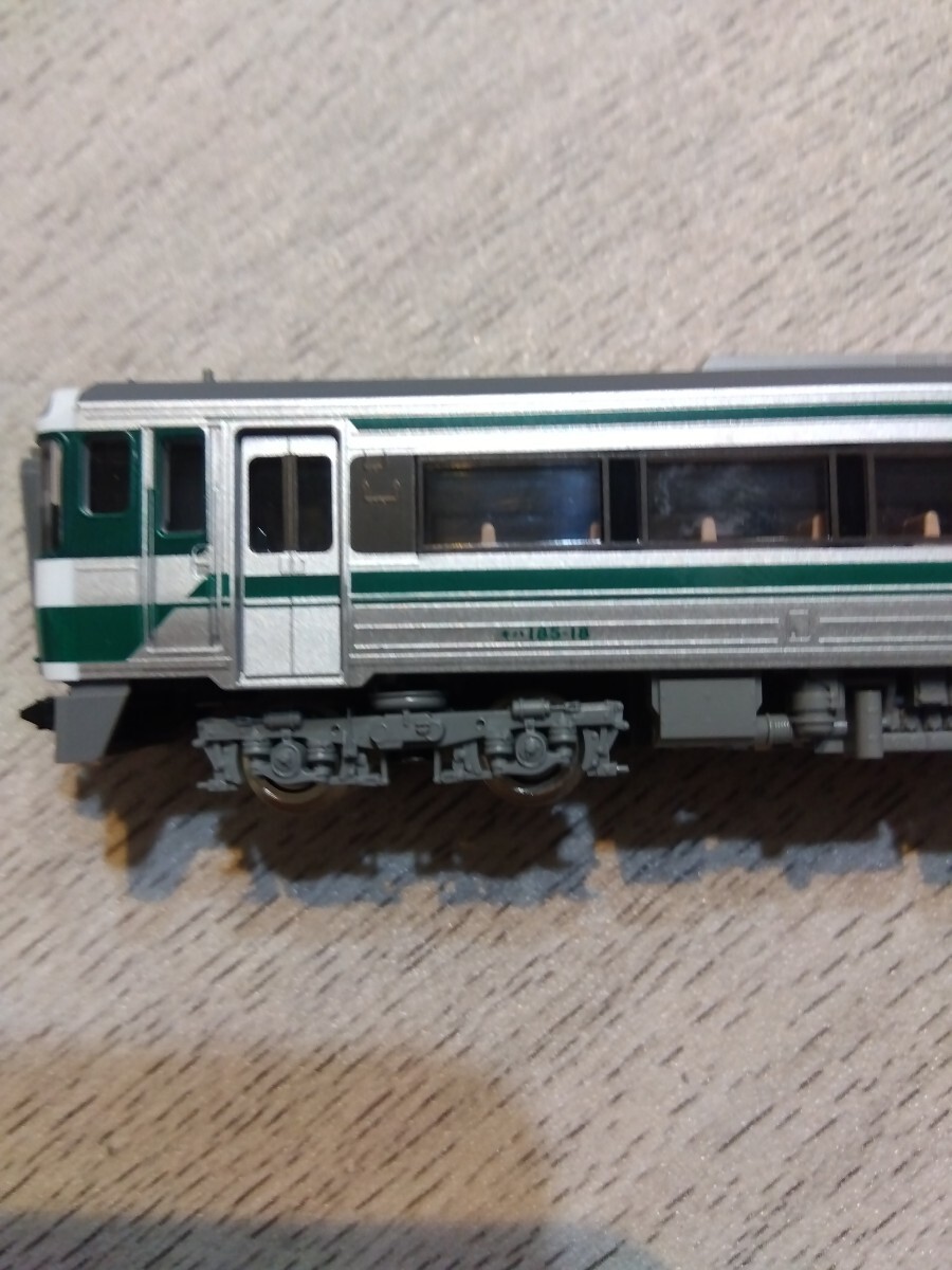 TOMIX キハ185系 ディーゼルカー 復活国鉄色 キハ185-18 トレーラー車両化 ライト点灯良好 梱包後に定形外郵便かゆうパケットにて発送 JR TOMIX キハ185系 キハ185系特急ディーゼルカー(復活国鉄色) Nゲージ 98087（鉄道模型&frasl;ディーゼル車）★TY729