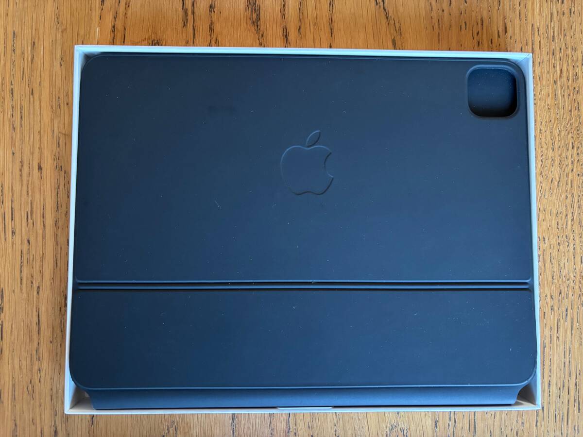 超美品！ iPad Magic Keyboard 11インチ IPad Pro / iPad Air用 MJQJ3J 