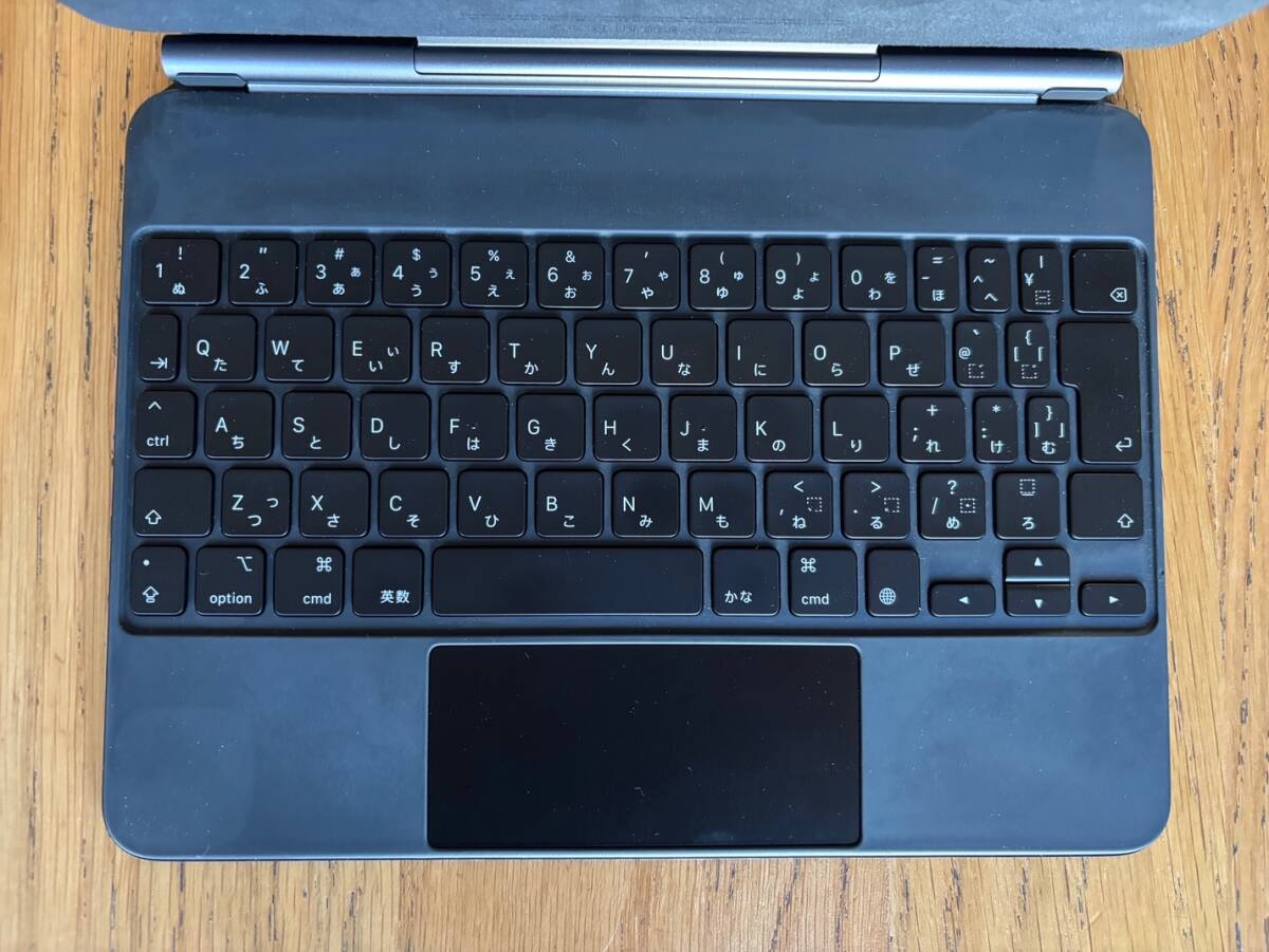超美品！ iPad Magic Keyboard 11インチ IPad Pro / iPad Air用 MJQJ3J 
