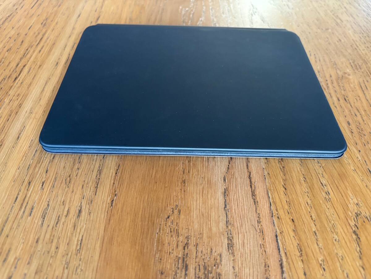 超美品！ iPad Magic Keyboard 11インチ IPad Pro / iPad Air用 MJQJ3J 
