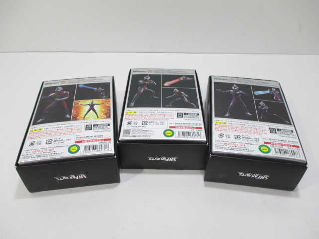 s23564-ty [送料950円] 中古◎S.H.Figuarts 真骨彫 ウルトラマンガイア(V2) ウルトラマンティガ ウルトラマンダイナ [062-250213]_2