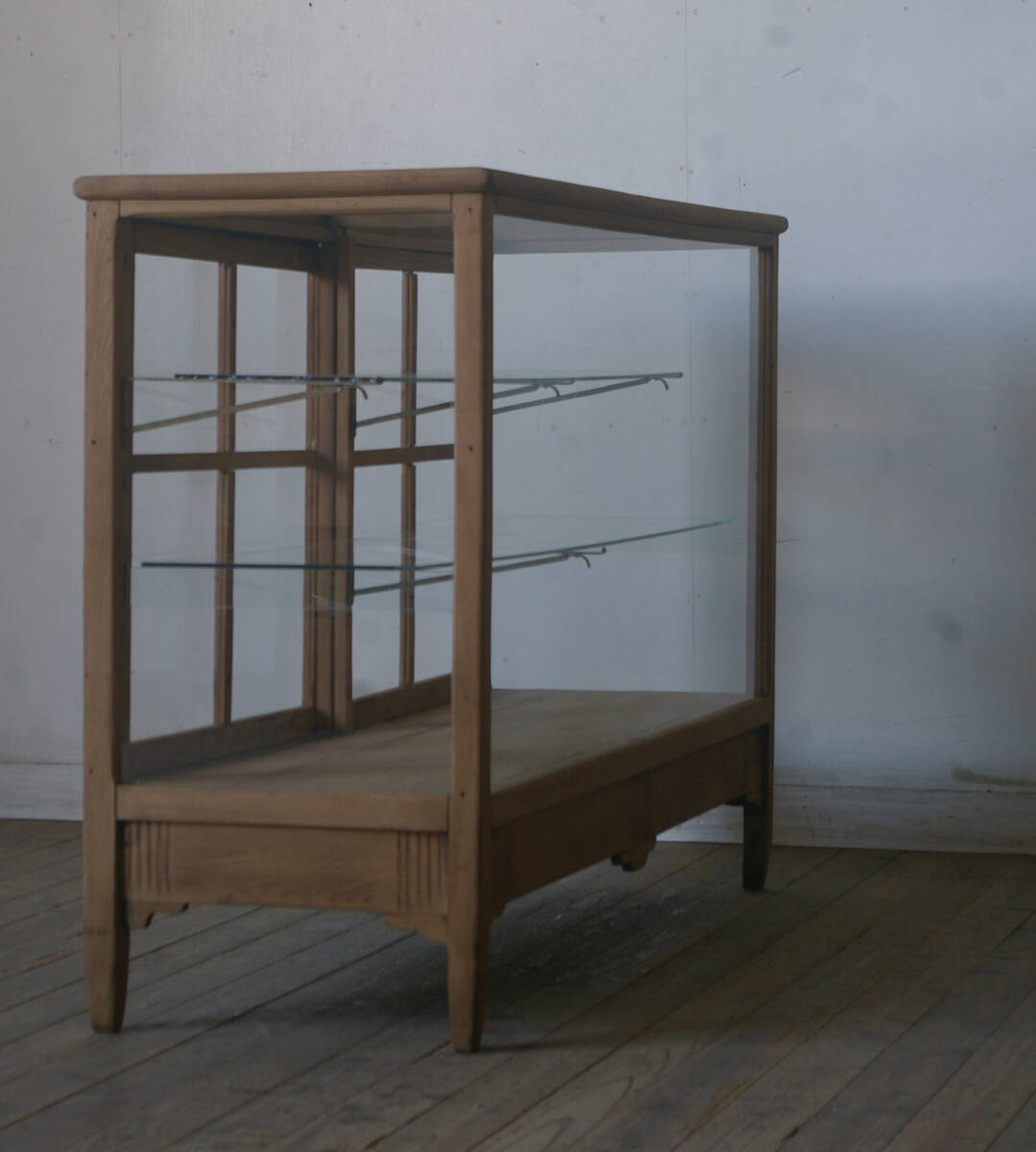 【古手◆楢材カウンター５面ガラスショーケース】アンティーク店舗ギャラリーカフェ什器飾り棚食器棚コレクションケース展示台ケビント机_10