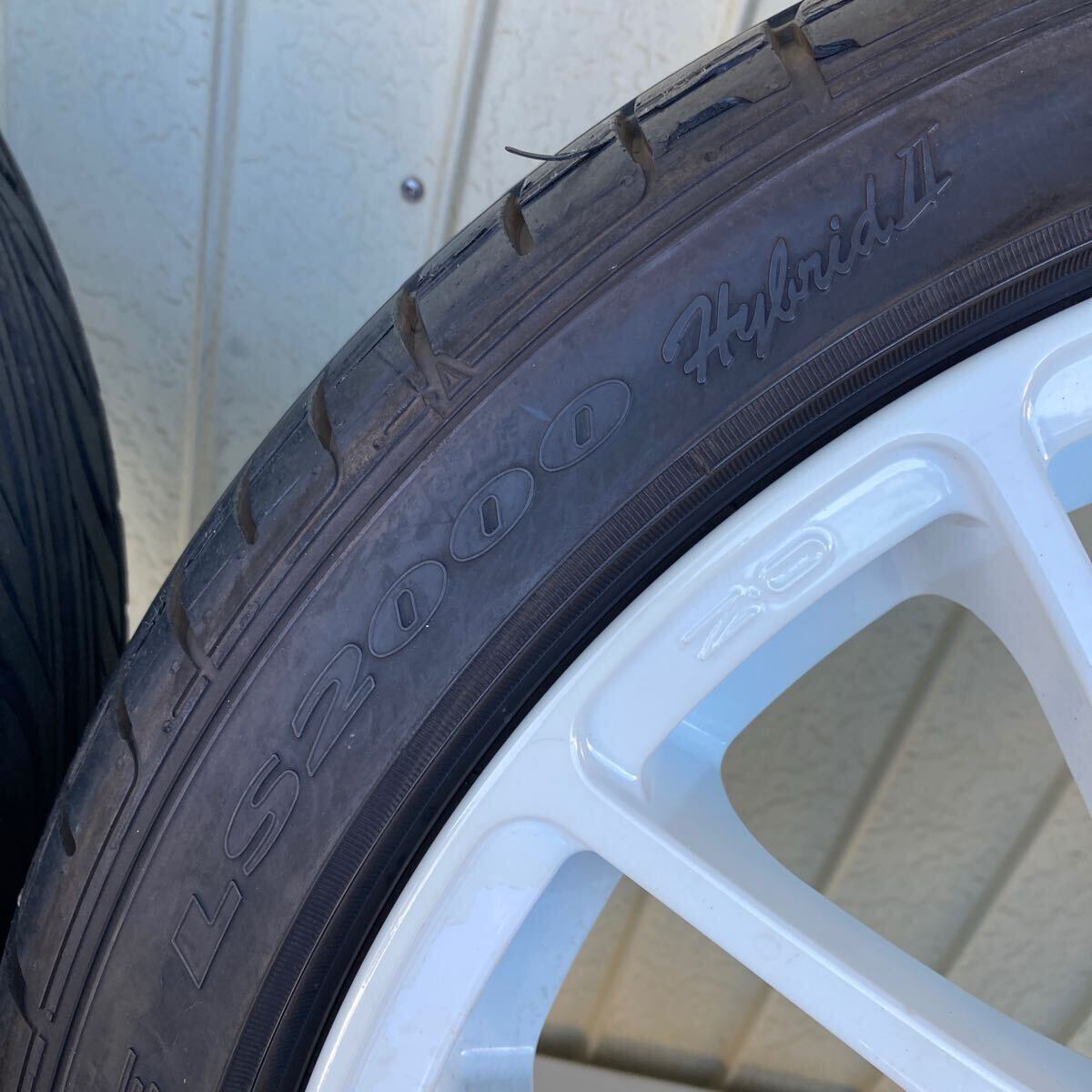 ★1円 〜【美品】O.Z RACING 17インチ ホイール タイヤ 4穴 レーシング ホイール ホワイト 売り切り！直接引き取り可能！_5