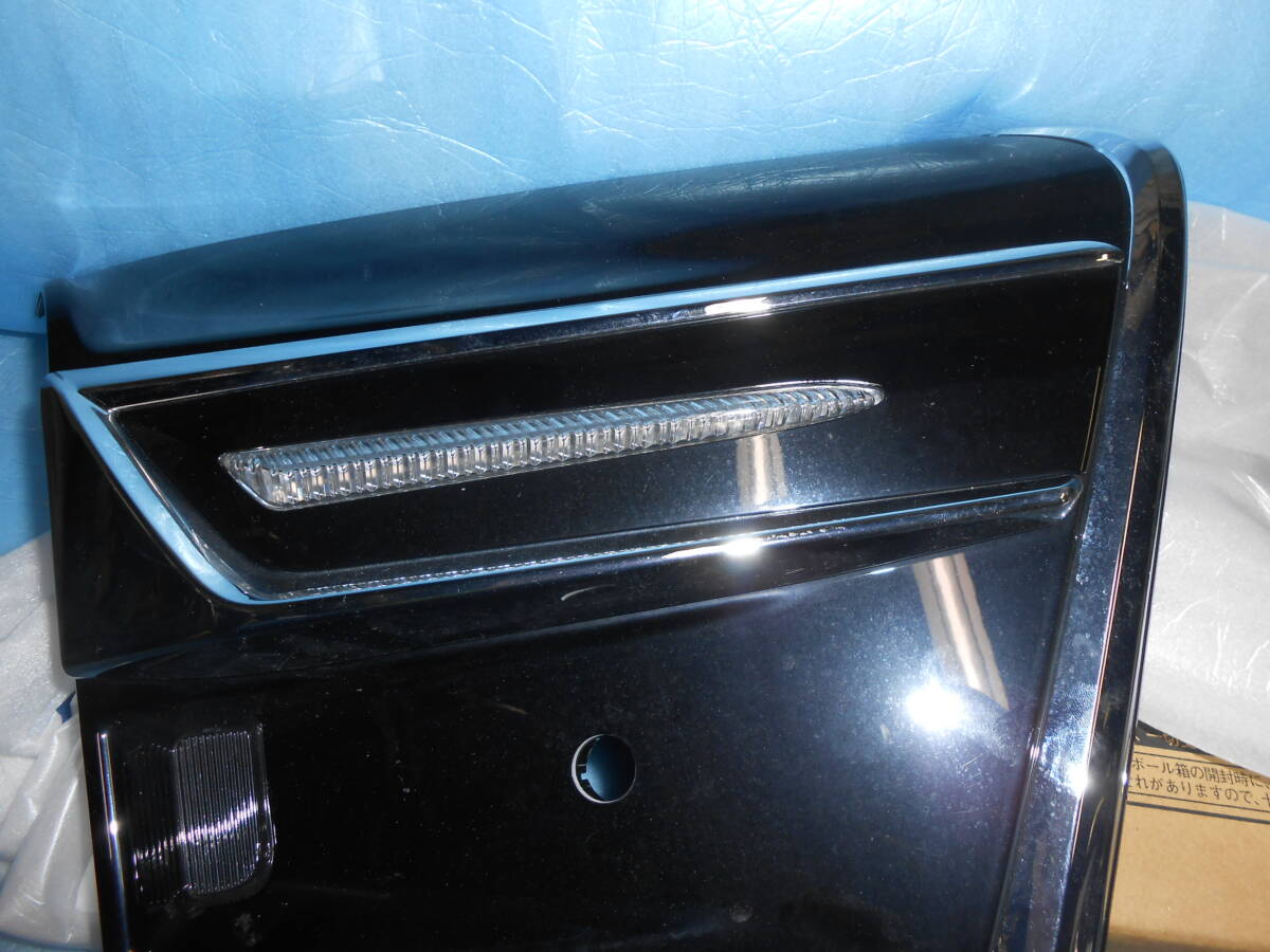 ☆トヨタ・ヴォクシーVOXY８０系・フロントバンパー・シグネチャーイルミブレード☆_2