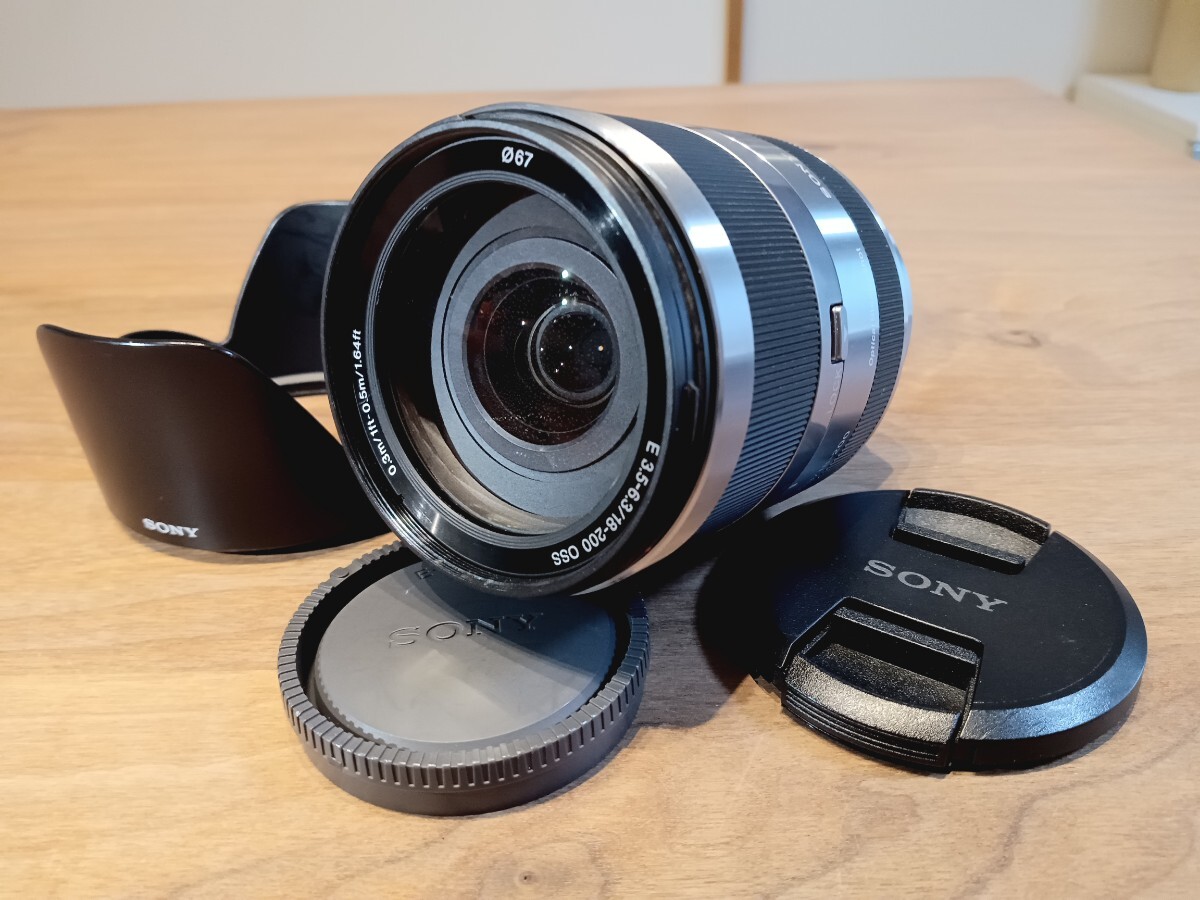 SONY E 18-200mm F3.5-6.3 OSS 高倍率ズームレンズ アクティブ手ブレ補正機能搭載 APS-C Eマウント SEL18200_1