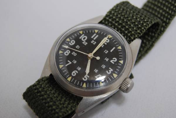 ベトナム戦争 軍用時計 MIL-W-3818B ミリタリー ベンラス 1966年 