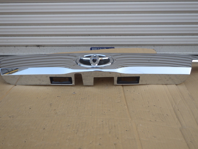 30系●後期●アルファード●バックパネルガーニッシュ●リアゲートガーニッシュ●リアガーニッシュ●純正●76801‐58220●中古品●ALPHARD_2