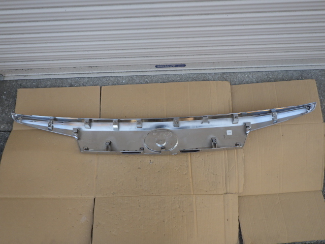 30系●後期●アルファード●バックパネルガーニッシュ●リアゲートガーニッシュ●リアガーニッシュ●純正●76801‐58220●中古品●ALPHARD_6