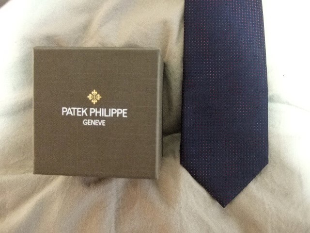 美品　貴重　PATEK　PHILIPPE　ネクタイ　濃紺地に赤い小さなドット柄_3