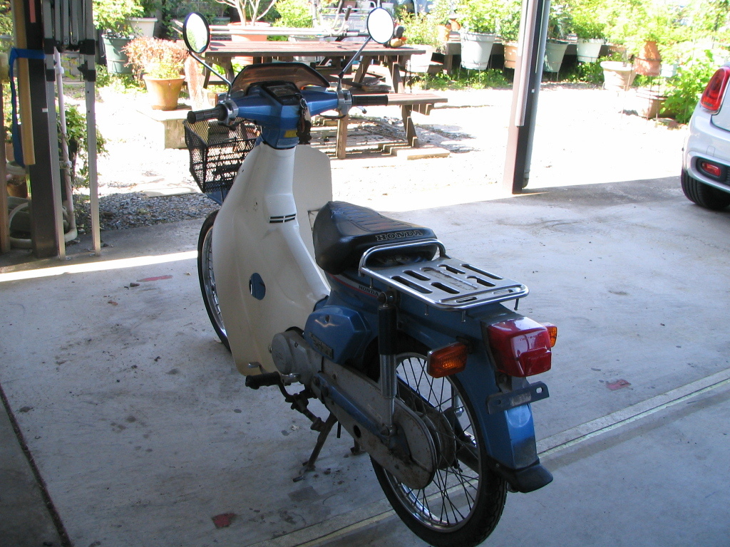 ホンダ　スーパーカブ50 エコノミー　実働　書類・鍵あり 　タイヤ・バッテリー新品　現状販売_4