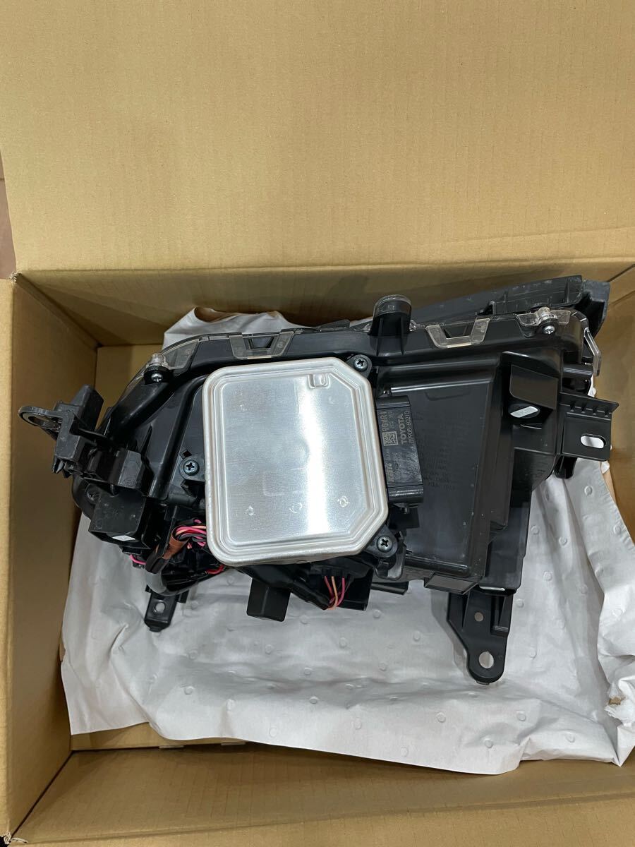 TOYOTA ランドクルーザー250 純正 丸目 ヘッドライト左右セット 中古品 ランクル250 VX_4