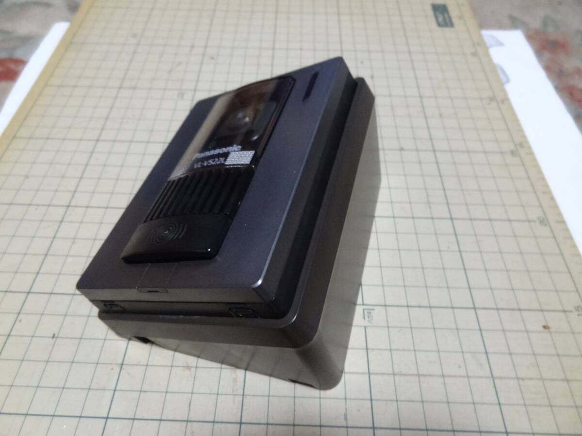 パナソニックドアホン、玄関子機用傾斜型露出取付枠(新品同様）_1