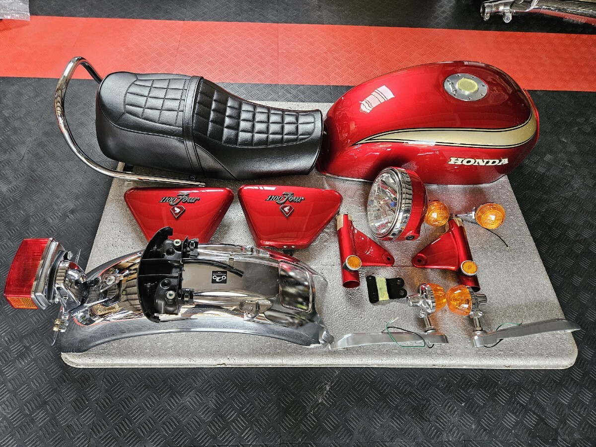 CB1100 sc65 ホワイトハウス 外装セット 美品 CB1100EX タンク(ホンダ