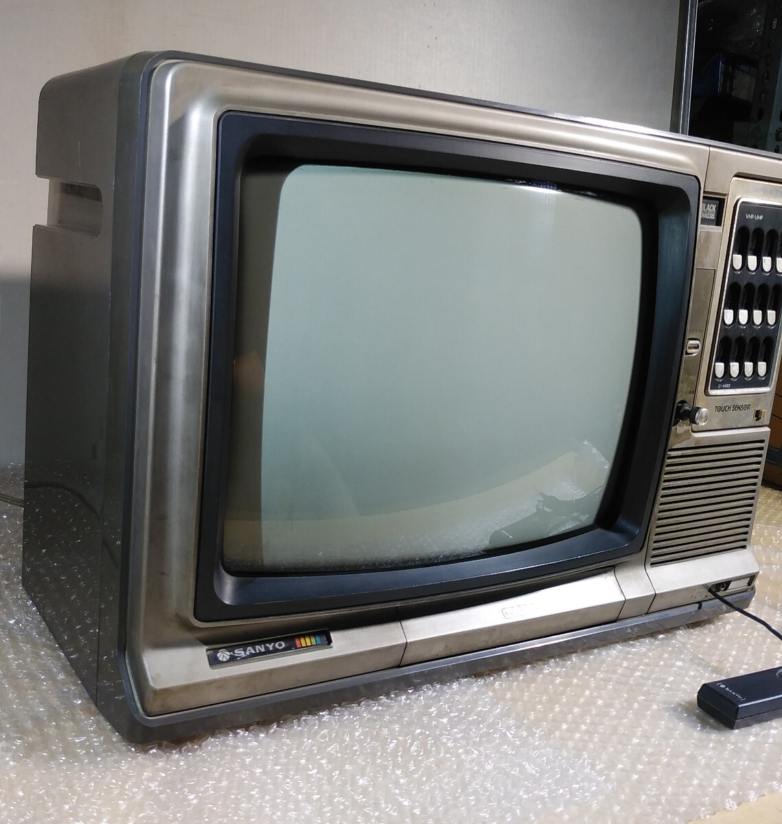 昭和レトロ】1977年製 サンヨーカラーテレビ C-14S3 リモコン付き
