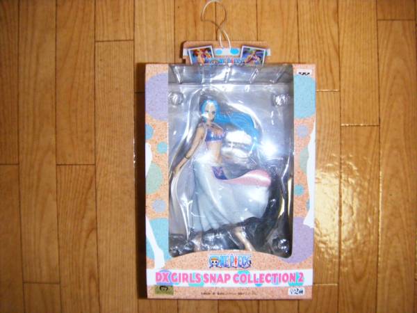 ワンピースDXフィギュア　　　ナミ＆ビビ　セット_1