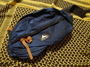 ●グレゴリーテールメイトS ネイビー紺色 GREGORY ウエストバッグ未使用ながら裏地に難あ
