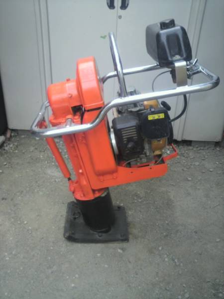 ☆明和 バイブロランマー RA-60 エンジンランマー 人気の60型 動作良好