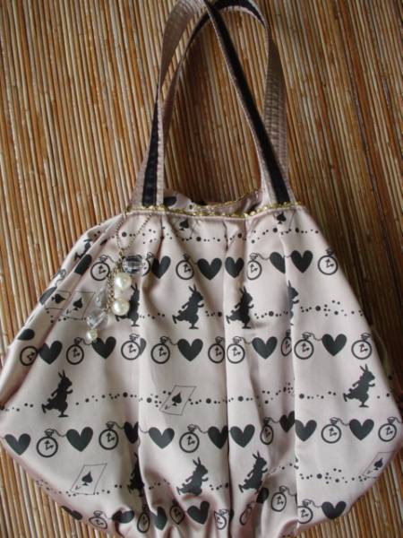 ジ エンポリアムthe Emporium可愛いバッグ アンタイトルエフデ ビニール製 売買されたオークション情報 Yahooの商品情報をアーカイブ公開 オークファン Aucfan Com