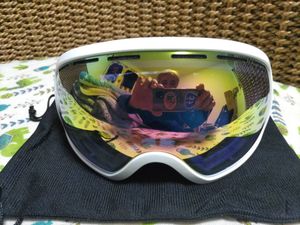 FILA　スノーボード・スキー　ゴーグル　球面・ダブルレンズ　白　新品