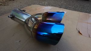 マフラーカッター　汎用　チタン風出口　SUV 走り屋 専用ビス