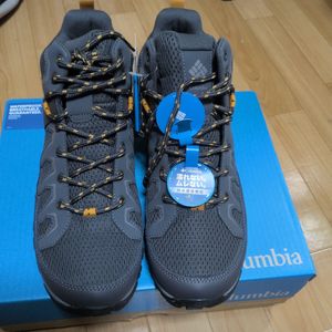 コロンビア　グラナイト トレイル ミッド ウォータープルーフ ワイド　28ｃｍ　未使用品
