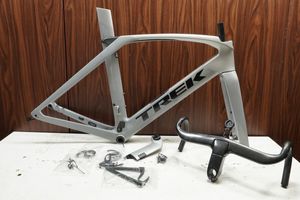 □□TREK トレック MADONE SLR6 カーボンフレーム サイズ56 2019年 ハンドルステム付属
