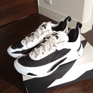 【美品】NIKE　ジョーダン ルカ1 jordan luka1 PF サイズUS9.5 27.5cm 白黒　箱付き　 バ