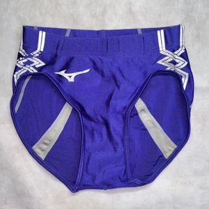 ユニフォーム 陸上 女子のYahoo!オークション(旧ヤフオク!)の相場