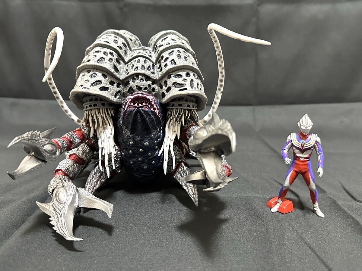 1番くじ ウルトラマン 怪獣超大全 A賞 ガタノゾーア ウルトラマン