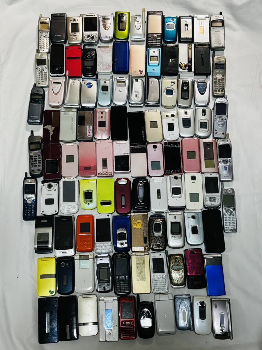 ○【ケータイまとめ】大量 100台 携帯電話 まとめ ガラケー スライド