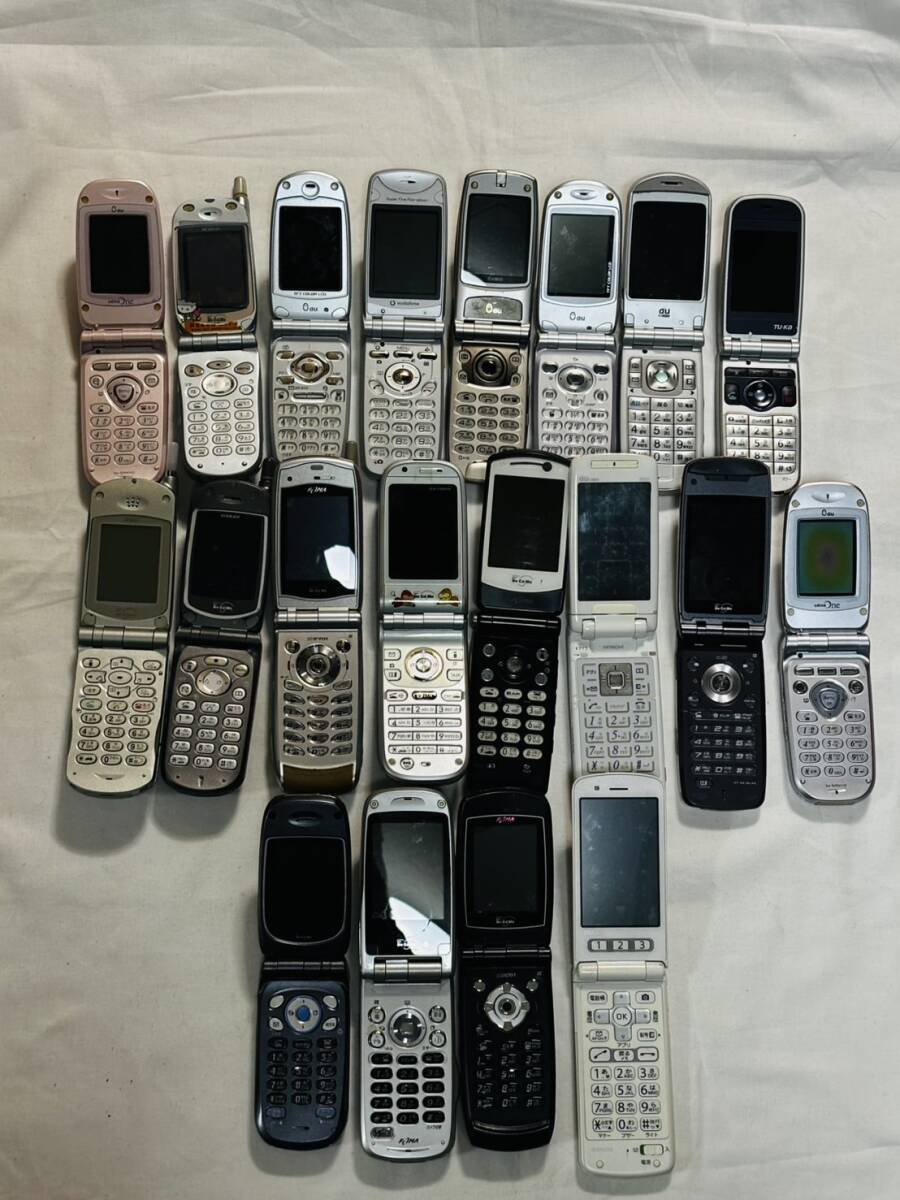 ○【ケータイまとめ】大量 100台 携帯電話 まとめ ガラケー スライド