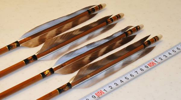 弓道 竹矢白鷹 4本セット 約92cm 最終価格 ☆弓道 竹矢 白鷹 久宗作 