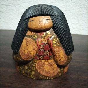 伝統 こけしのYahoo!オークション(旧ヤフオク!)の相場・価格を見る