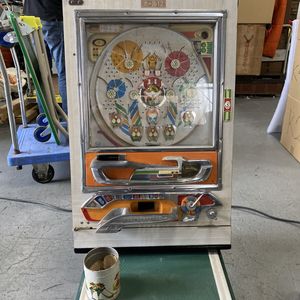 パチンコ台のYahoo!オークション(旧ヤフオク!)の相場・価格を見る