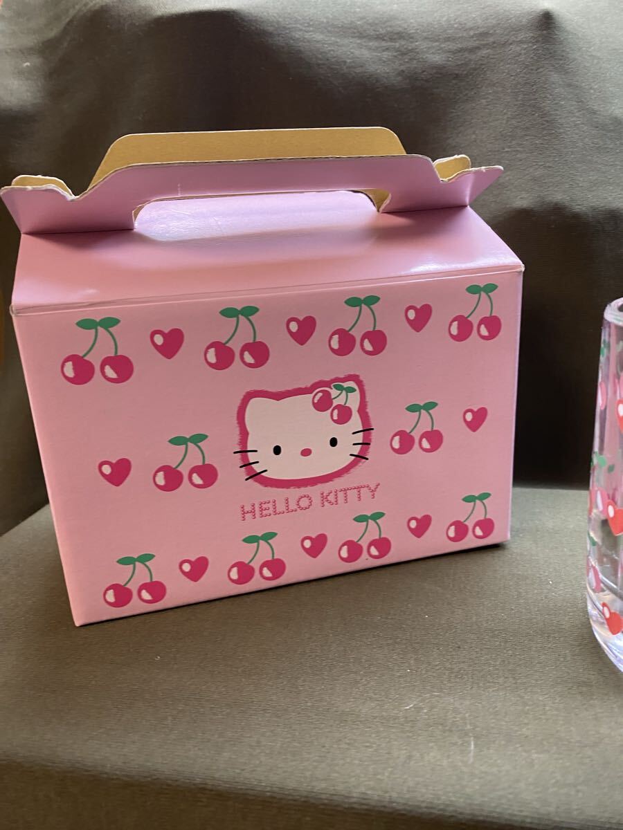 希少 サンリオ ハローキティ コップ 1998年 第一勧業銀行 非売品 平成