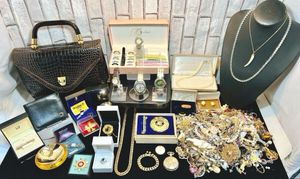 遺品整理のYahoo!オークション(旧ヤフオク!)の相場・価格を見る｜Yahoo