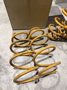 ヴェルファイア 純正スプリングの値段と価格推移は？｜2件の売買データ