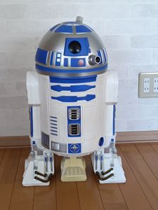 R2-D2の値段と価格推移は？｜237件の売買データからR2-D2の価値が