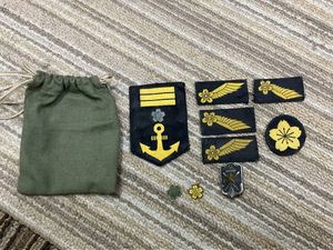 【旧日本海軍 階級章 額装セット】昭和20年記載 桜章 アンカー 徽章 当時物 日本海軍階級章の値段と価格推移は？｜2件の売買データから日本海軍
