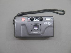 LEICA mini ELMARの値段と価格推移は？｜8件の売買データからLEICA