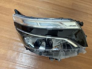 ヴォクシー 80 純正 ヘッドライトの値段と価格推移は？｜137件の売買