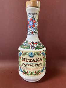 XA Centenary ♪ブランデーメタクサ 700ml 40% メタクサ 40の値段と価格推移は？｜35件の売買データからメタクサ 40の