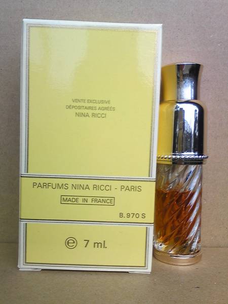 パルファム　新品☆逸品☆ニナリッチ ☆スプレー式 ７ｍｌ_3
