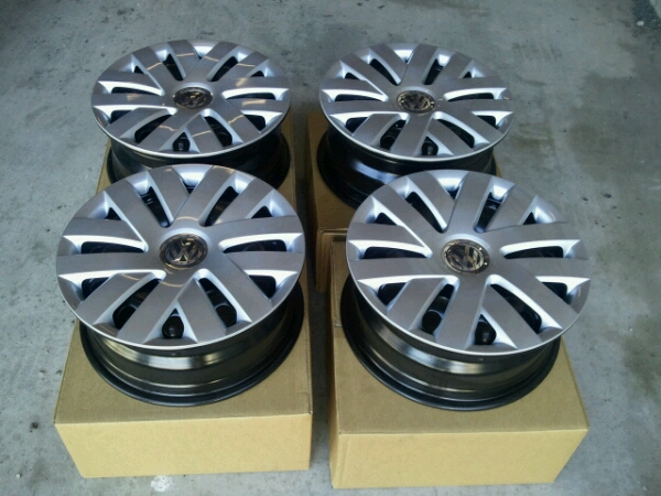 VW　ポロ　純正スチールホイール_1