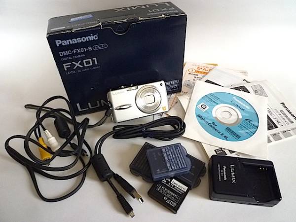 ジャンク品　デジタルカメラ＜Panasonic DMC-FX01-S＞_1