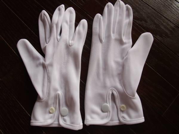 新郎 結婚式 タキシード グローブ 手袋 白 68 その他 売買されたオークション情報 Yahooの商品情報をアーカイブ公開 オークファン Aucfan Com