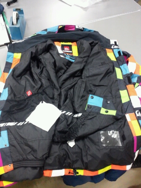 クイックシルバー　バートンなど　ジャケット　格安　サイズM_3