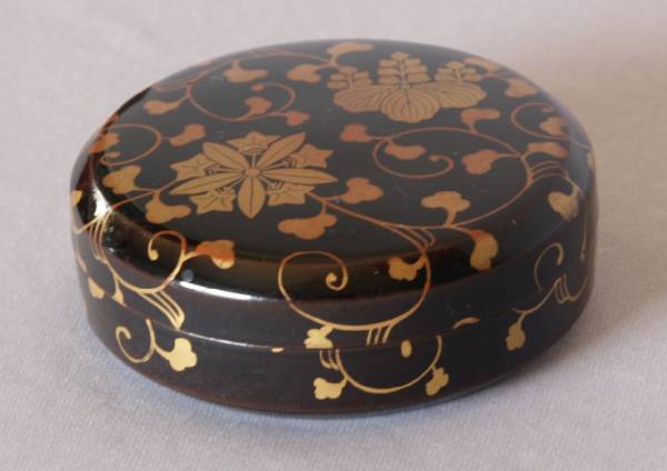 ★　時代黒桐紋唐草蒔絵香合（江戸）（大名茶道具）_3