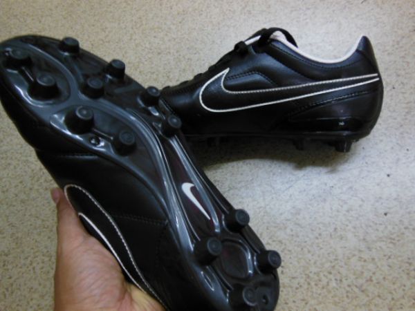 ナイキ サッカースパイク 黒 27cm 27 0cm 売買されたオークション情報 Yahooの商品情報をアーカイブ公開 オークファン Aucfan Com